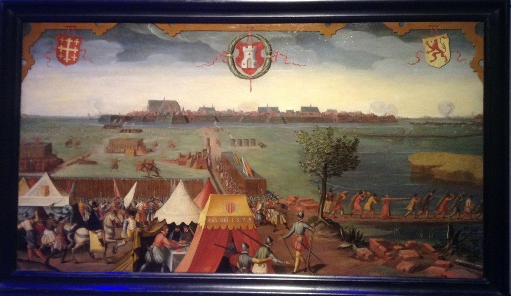 20141029_Beleg_van_Alkmaar_Leiden_10阿克馬市民在堅守七星期後，西班牙人於 1573 年 10 月 8 日撤退。尼德蘭則迎接八十年戰爭以來，荷蘭城市對西班牙的第一場勝仗。（©陳亮宇攝影） 