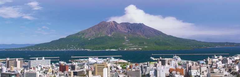 鹿兒島市與櫻島火山面對面。照片出處：鹿兒島縣觀光聯盟