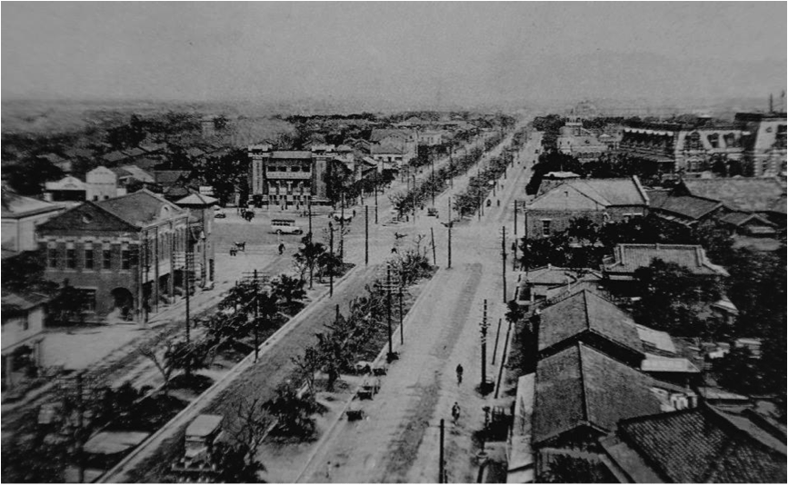 日治時期的台北三線道路舊照。 （Photo Credit: Wikimedia Commons） 