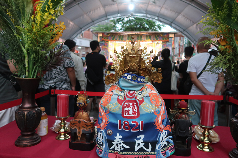 1821年，霞海城隍從福建霞城遠渡重洋來到臺灣，至今已逾二百年