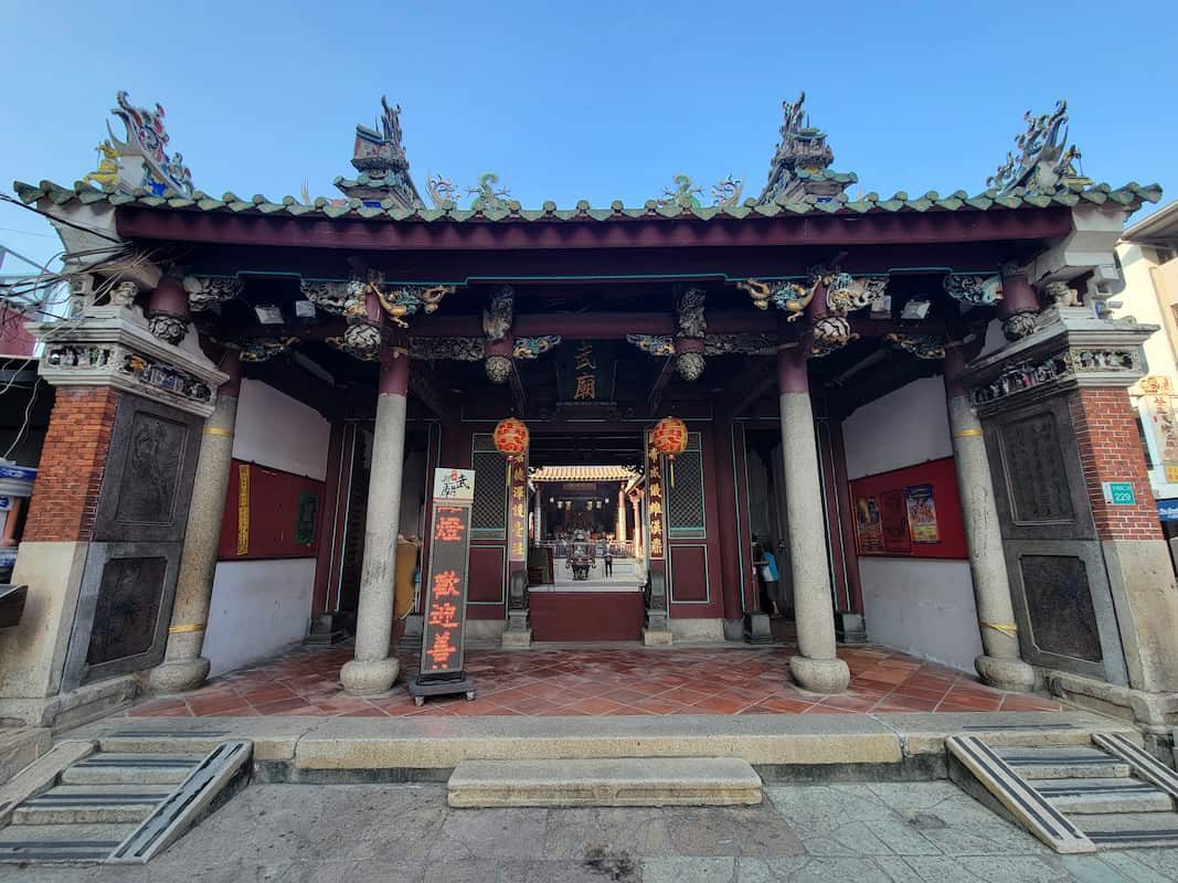 台湾「臺南市的古蹟」楊仁江 台南市政府 　写真資料集 把歷史放口袋，四季皆宜的旅行提案：來去逛逛臺南建築吧！